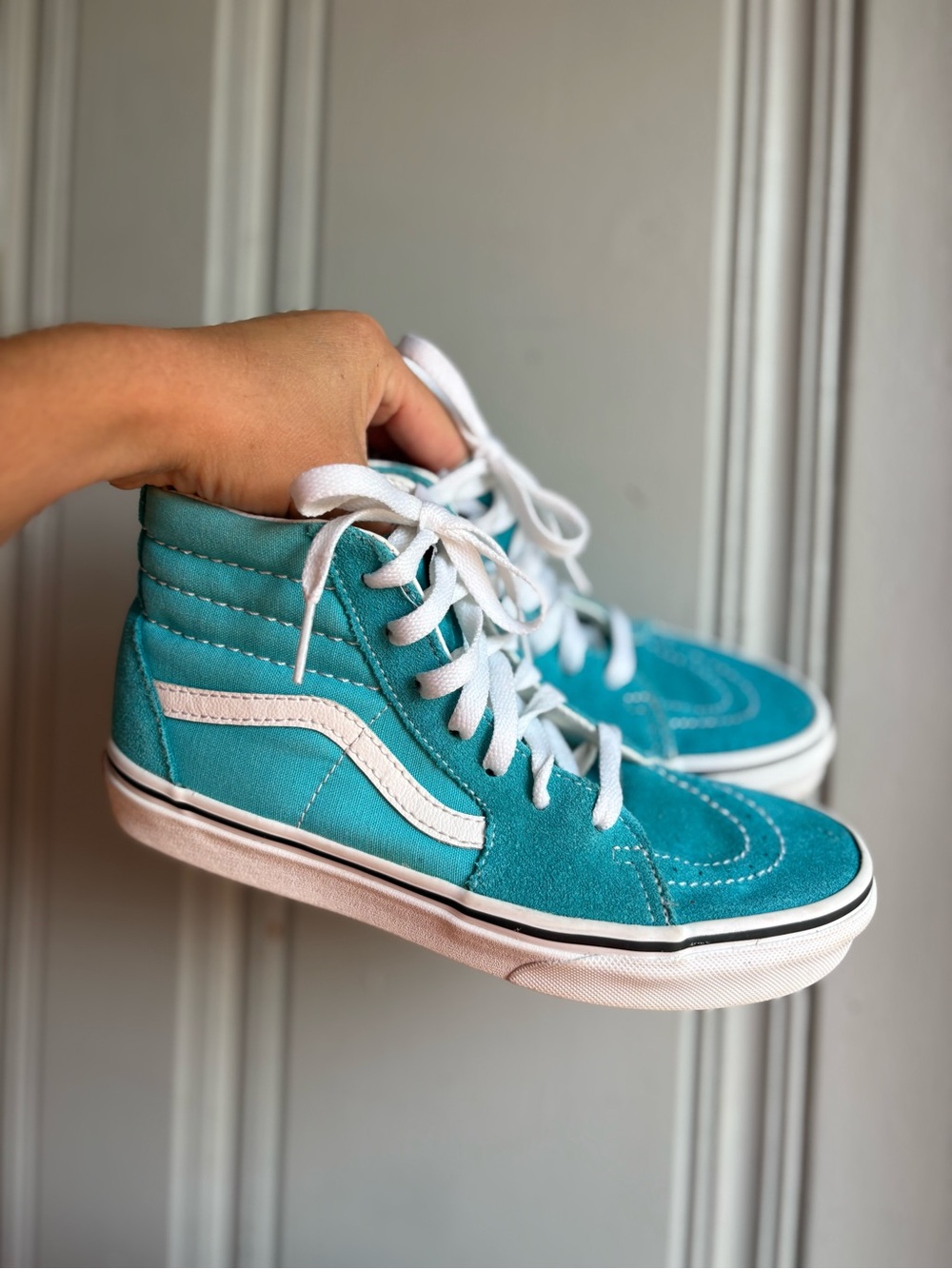 Kids 3.5Y Teal Suede Hightop Vans